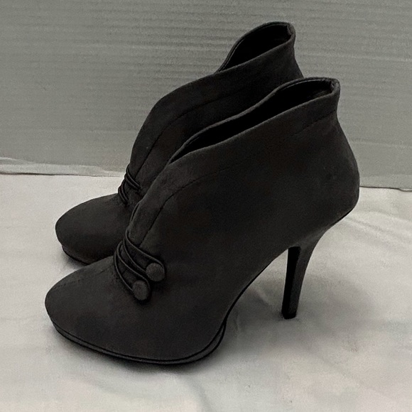 Apt 9 heels - Picture 7 of 11